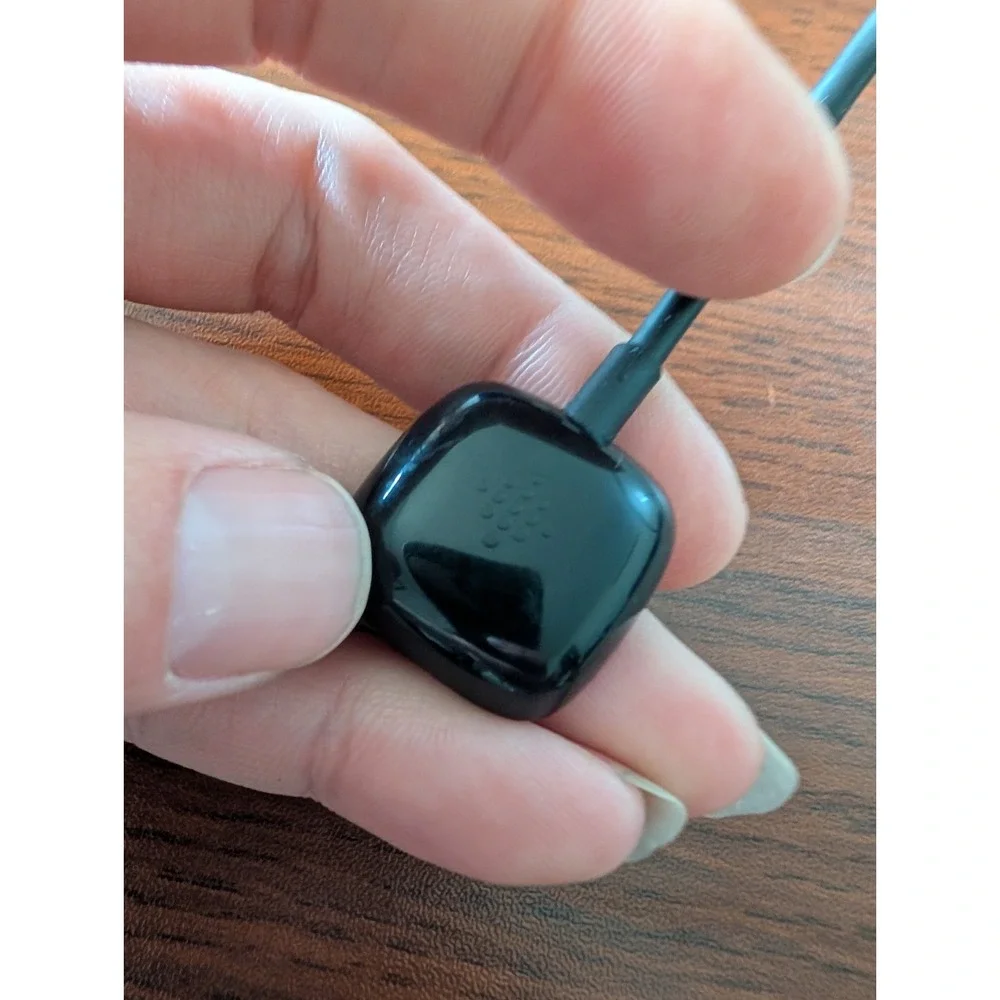 Google Fitbit Versa 4 FB523 Smart watch Peach Sand  With Charger TESTED WORKING